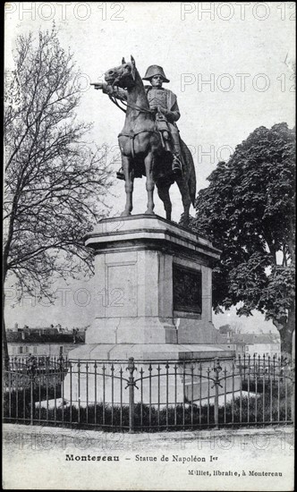 Statue of Napoleon I in Montereau.