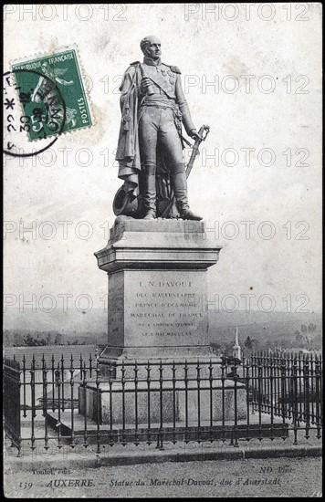 Statue du maréchal Davout, duc d'Auerstadt, à Auxerre