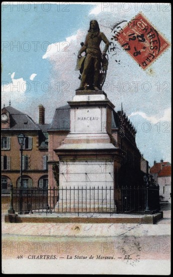 Statue of General Marceau in Chartres.