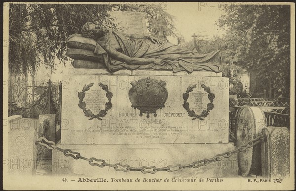 Statue de Jacques Boucher de Crèvecoeur de Perthes à Abbeville.