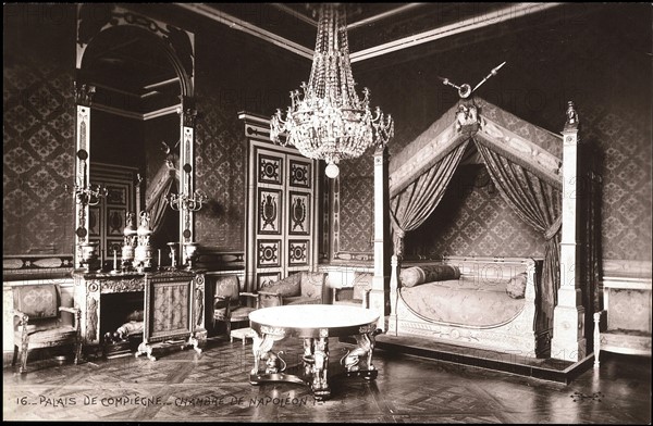 Palais de Compiègne : chambre de Napoléon 1er.