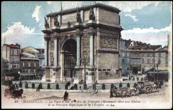 Marseille : la place d'Aix et l'Arc de Triomphe.