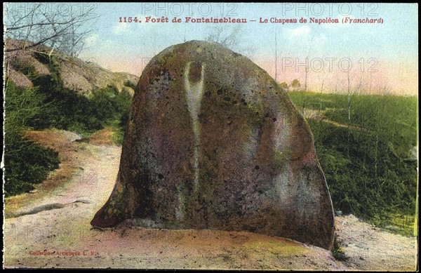 Forêt de Fontainebleau : le chapeau de Napoléon 1er.