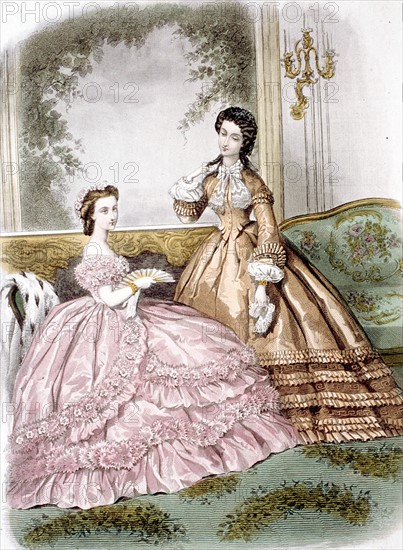 Ladies dresses at the end of the 19th century, illustrations