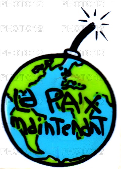 Badge vendu au moment de la Guerre du Golfe : "La paix maintenant"