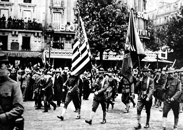 Paris - American batallion parading during the ceremony welcoming the troops from the Unied States