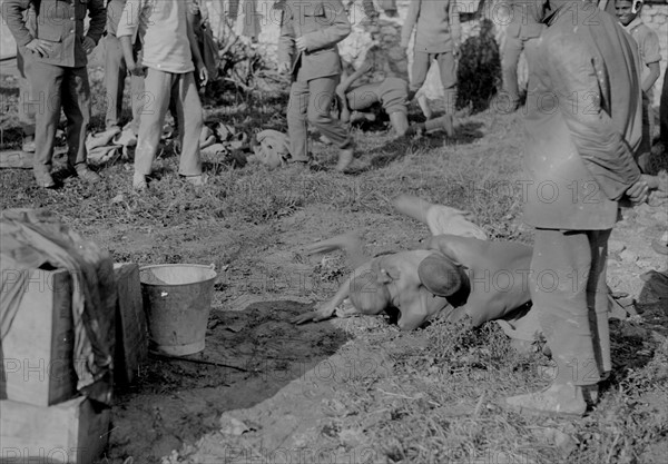 Orleans, camp of Indians.  Wrestling