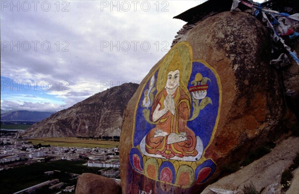 Monastère de Sera, bouddha peint sur la roche