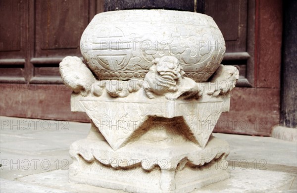 Demeure de la famille Wang, la grande cour, détail d'une sculpture