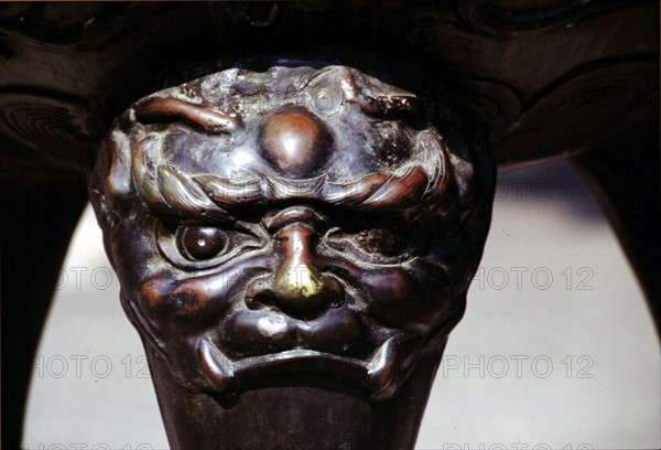 Beihai Park, dragon ornament on the incense burner