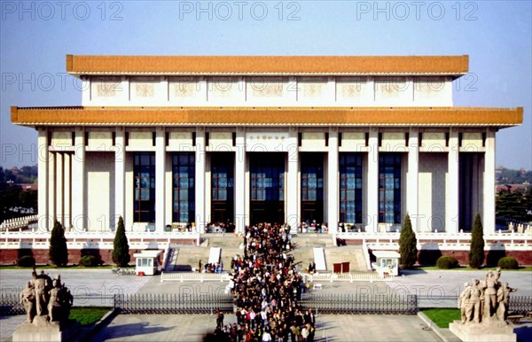 Memorial du président Mao Zedong sur la place Tian'anmen ("place de la Paix Céleste")