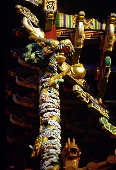 Dragon on the archway
