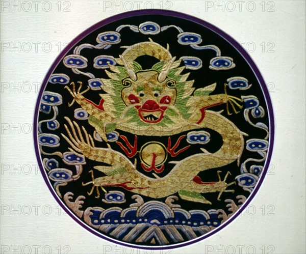 Artisanat traditionnel, motif représentant un dragon