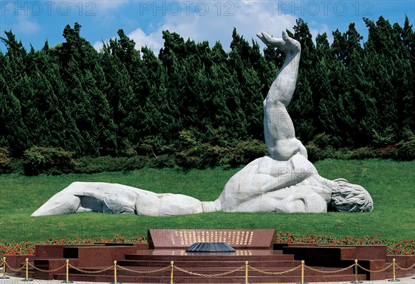 Statue in park, Shanghai, China