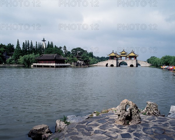 Lac de l'Ouest, Pont des cinq pavillons, Yangzhou, province du Jiangsu, Chine