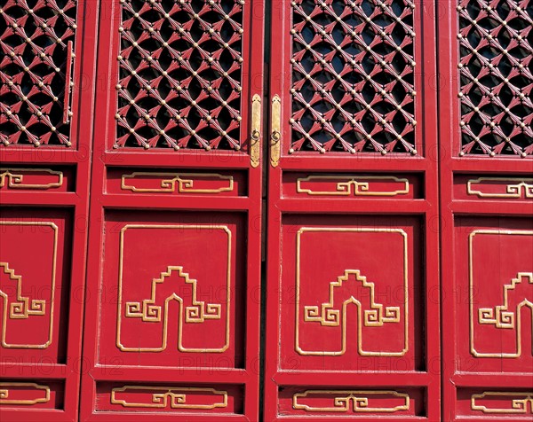 Gate, China