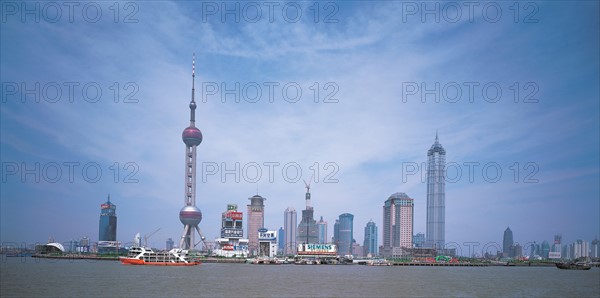 La "Perle de l'Orient" dans le quartier financier de Pudong, à Shanghaï, Chine
