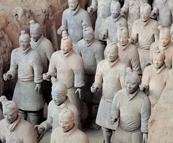 Guerriers et chevaux en terre cuite, Chine