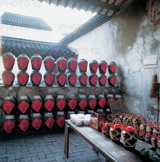A hoard of local-flavored alcohol drink, China