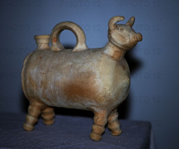 Bull-shaped drinking jug