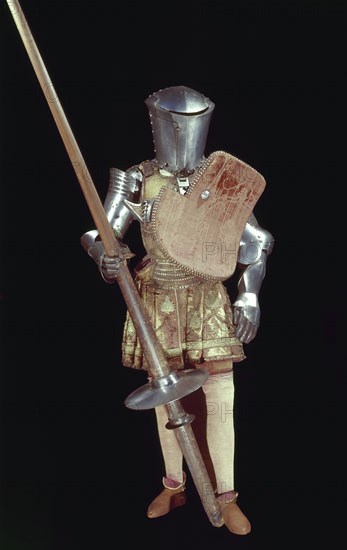 Armure de joute royale de Valence