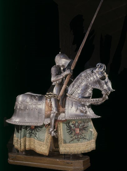 Armure de joute de Charles V sur un cheval