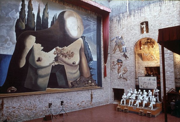 Dali, Toile de fond pour le ballet, le labyrinthe et le couplet