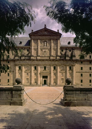 Façade ouest du monastère Saint Laurent de l'Escurial