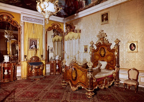 Isabel II's bedroom in the palace of Aranjuez