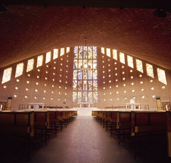 Intérieur de l'église des pères marianistes à Madrid