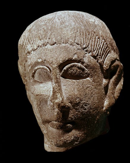 Head found in the Cerro de los Santos sanctuary