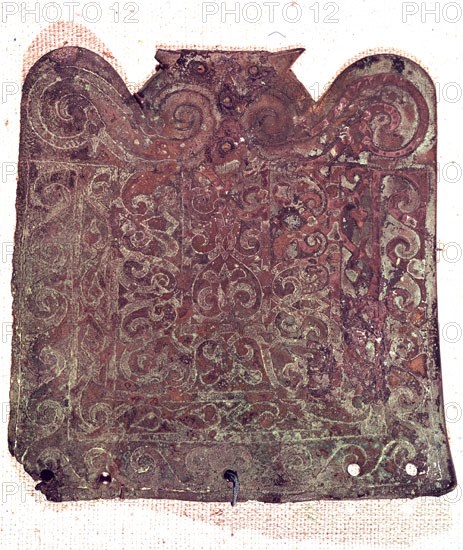 BROCHE DAMASQUINADO-VISIGODO-PROC NECROPOLIS DE TUGIA(PEAL BECERRO-JAEN)BRONCE
MADRID, MUSEO ARQUEOLOGICO NACIONAL
MADRID