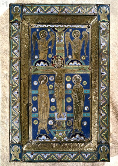 ESMALTE DE LIMOGES - CUBIERTA DE EVANGELIARIO-MITAD S XII-CRUCIFICADO,VIRGEN,S.JUAN Y ANGELES
Madrid, Lazaro Galdiano museum