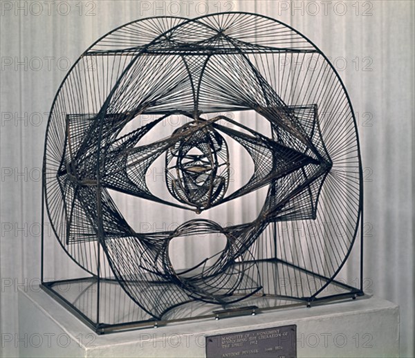 PEVSNER ANTOINE 1886/1962
MAQUETA MONUMENTO LIBERACION ESPIRITU
LONDRES, TATE GALLERY
INGLATERRA