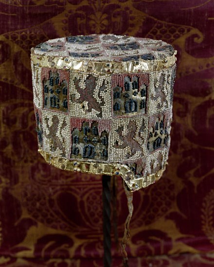 BIRRETE DEL INFANTE FERNANDO DE LA CERDA - ORO PLATA MARFIL CORAL-FONDO DE ALJOFAR - S XIIII
BURGOS, MONANSTERIO DE LAS HUELGAS-MUSEO RICAS TELAS
BURGOS
This image is not downloadable. Contact us for the high res.
