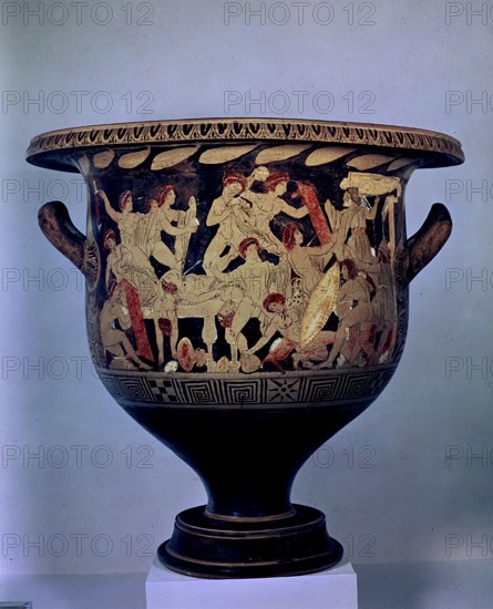 CRATERA S IV A JC-ULISES Y TELEMACO LUCHANDO
PARIS, MUSEO LOUVRE-INTERIOR
FRANCIA