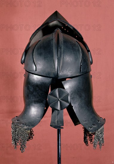 ALMETE (CASCO)
MADRID, ARMERIA REAL
MADRID