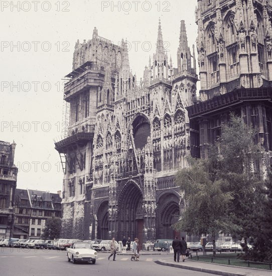 FACHADA DE LA CATEDRAL
RUAN, CATEDRAL DE NOTRE DAME
FRANCIA