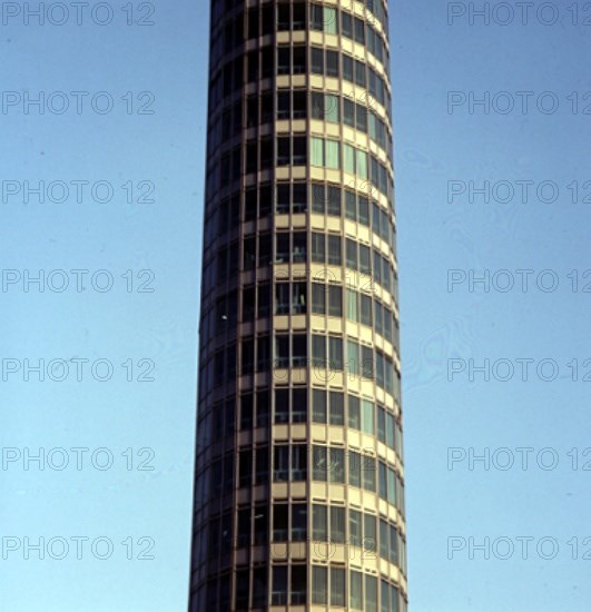 POST OFFICE TOWER TORRE DE CORREOS Y COMUNICACIONES
LONDRES, EXTERIOR
INGLATERRA