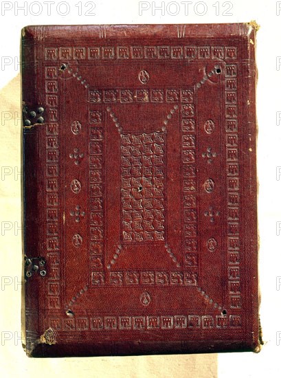 REGLA DE S BENITO-ENCUADERNACION GOTICA-S XIII-SIG 9 - PROCEDE DE LAS HUELGAS DE BURGOS
MADRID, MUSEO ARQUEOLOGICO NACIONAL
MADRID
