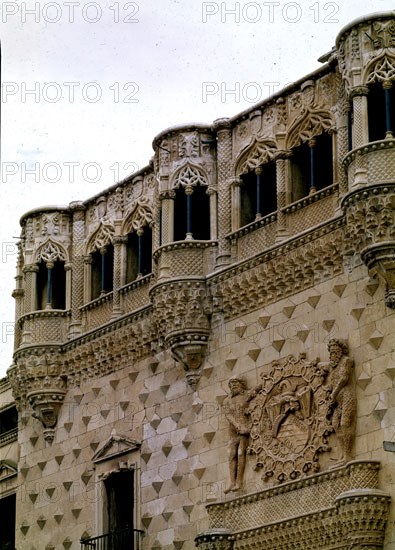 GUAS JUAN ?/1496
EXTERIOR-DT FACHADA-BALCONES ALTOS
GUADALAJARA, PALACIO DEL INFANTADO
GUADALAJARA