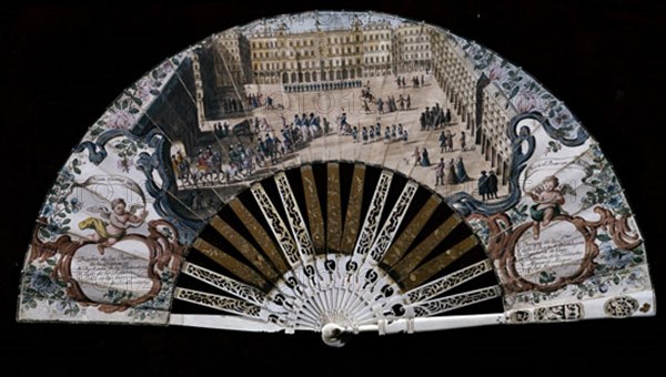 Fan displaying the Plaza Mayor in Madrid