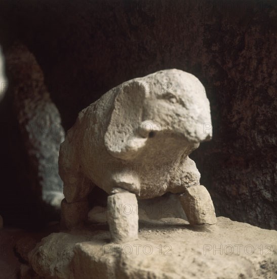 Éléphant, Nécropole Romain