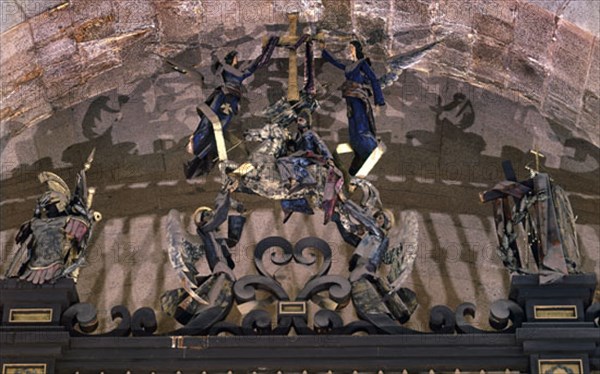 REJA DE ENTRADA CON IMAGEN DE SANTIAGO
CUELGAMUROS, VALLE DE LOS CAIDOS
MADRID