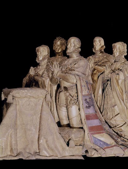 LEONI POMPEO 1533/1608
ESTATUAS ORANTES DE FELIPE II Y FAMILIA
SAN LORENZO DEL ESCORIAL, MONASTERIO-INTERIOR
MADRID