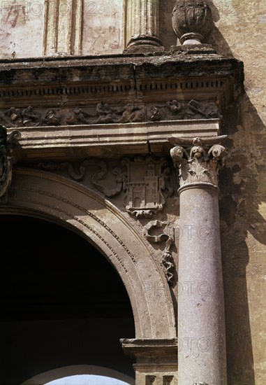 MEZQUITA-FACHADA ORIENTAL-DET ENTRADA PATIO NARANJOS
CORDOBA, MEZQUITA
CORDOBA