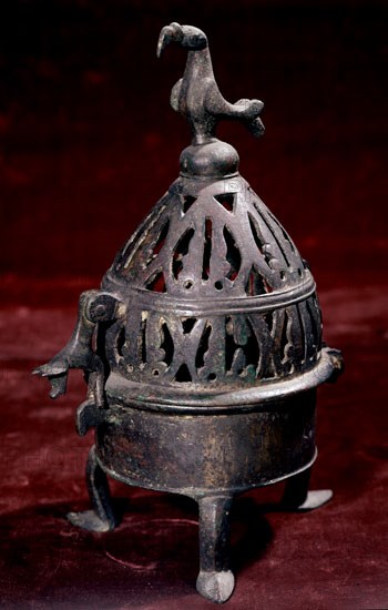 PEBETERO DE BRONCE PROCEDENTE DE GRANADA- 23 CM ALTURA- HISPANOMUSULMAN
MADRID, INSTITUTO VALENCIA DE DON JUAN
MADRID