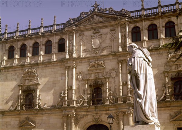 Hontañón, facade of Alcalá de Henares University