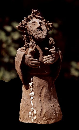 ROCHE FDO
FIGURA DE CERAMICA
NAVALCARNERO, EXTERIOR
MADRID