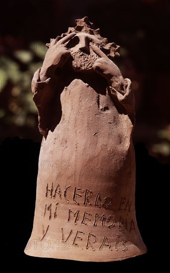 ROCHE FDO
FIGURA DE CERAMICA
NAVALCARNERO, EXTERIOR
MADRID